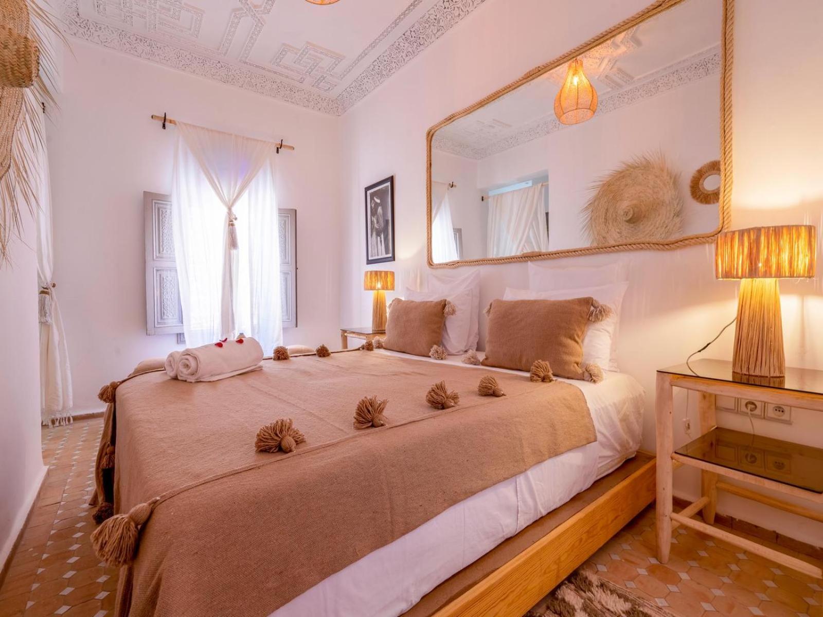 Nelia Marrakech, Collection *